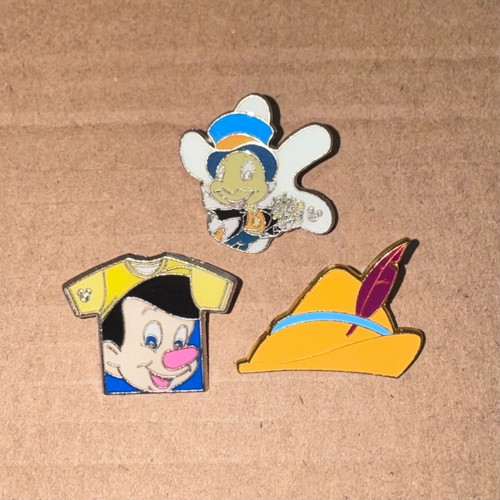 Disney Pinocchio 3 metal pins like new