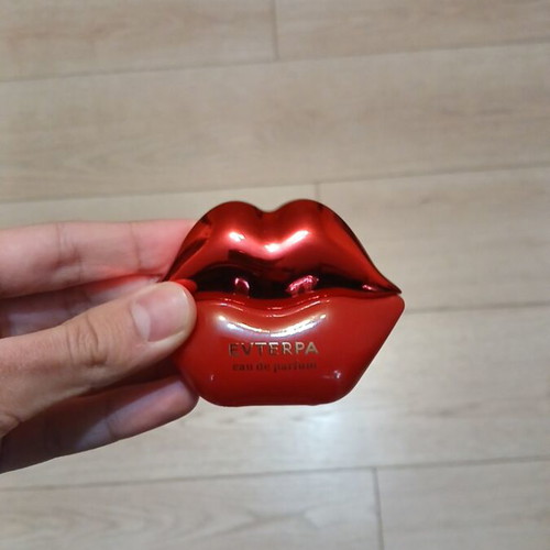 Women’s sexy perfume like new, authentic