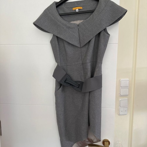 Alice + Olivia wool gray dress size 6 US used