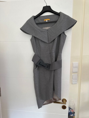 Alice + Olivia wool gray dress size 6 US used