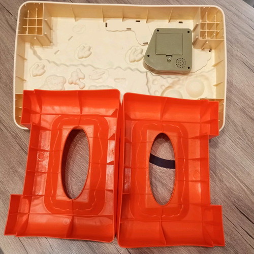 Play-Doh Dinosaurs World toy used 3+