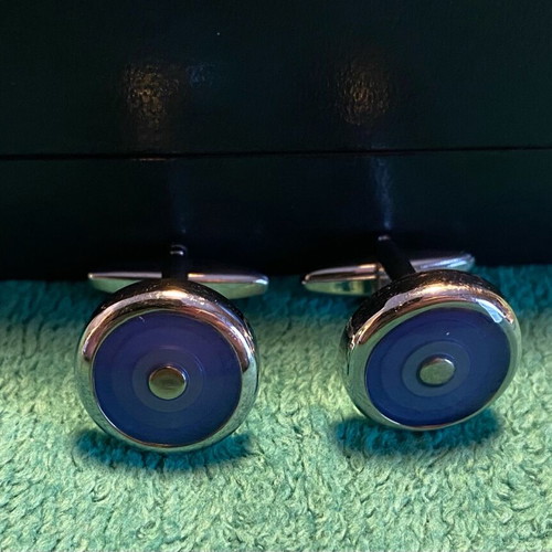 Cufflinks used, blue