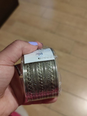 Καινούριο ασημένιο βραχιόλι