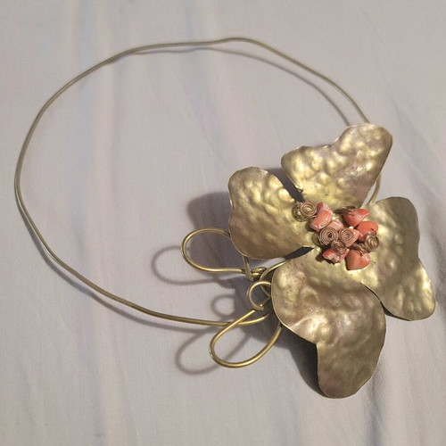 Handmade hammered necklace with semi-precious stones gold like new