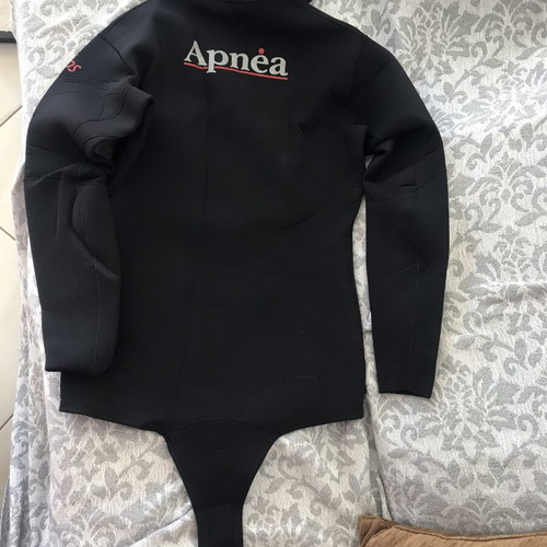 Jacket Apnea for diving with integrated hood, like new, size XL