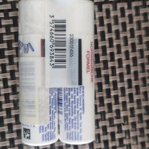 Lip Neutrogena lip repair 1+1 gift new