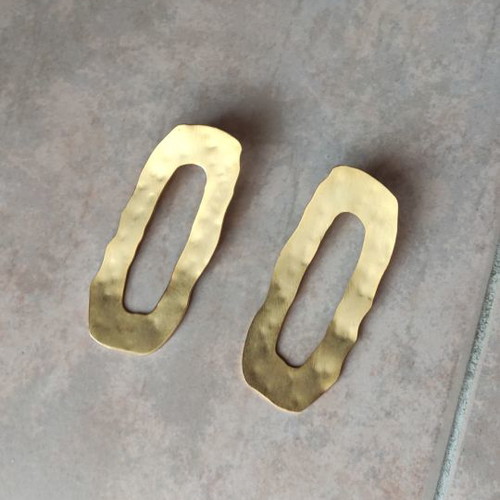 Earrings used, beautiful long