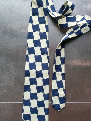 Silk tie Emporio Armani vintage with geometric pattern, like new