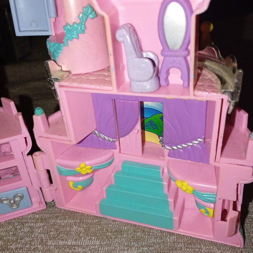 Trendmasters Vintage 1995 Castle Playset, rare collectible