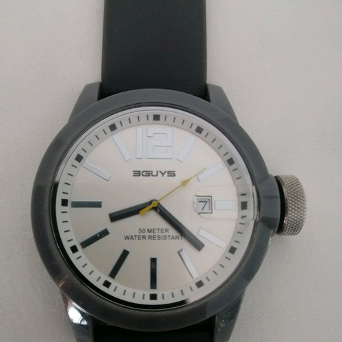 3GUYS men's watch like new, gray rubber strap