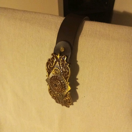 Brown women's belt like new with decorative buckle