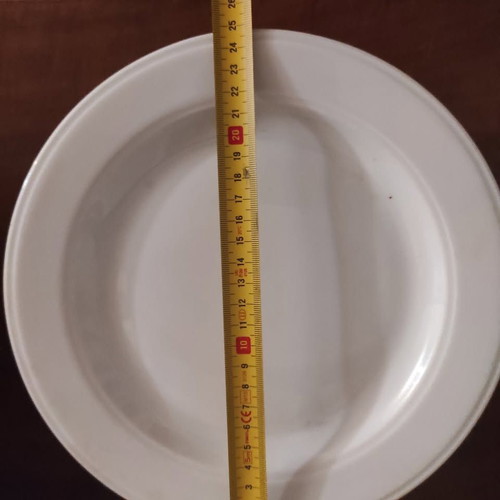 Lubiana porcelain plates used, 25 cm, set of 17 pieces