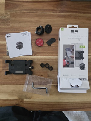 Moto Scooter Bundle with Phone Mount like new