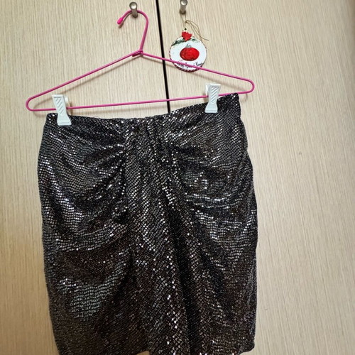 Zara skirt short like new, black with silver metallic details