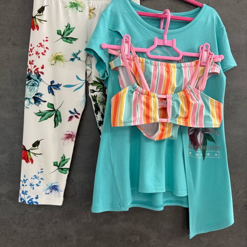 Girls' clothing set for ages 9-10 like new, multicolored
