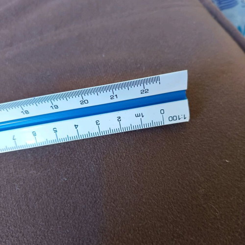 Triangular scale ruler like new