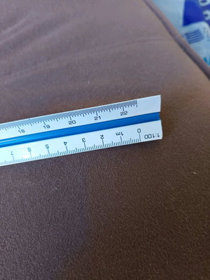 Triangular scale ruler like new