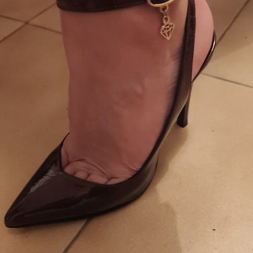 Mairiboo for Envie patent leather pumps like new, size 37, deep burgundy