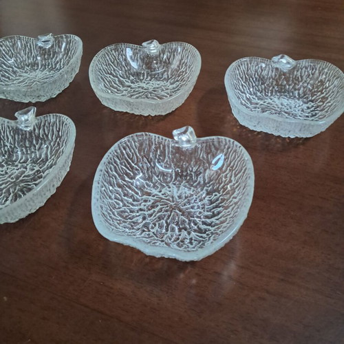 Vintage dessert bowls set of 5 like new
