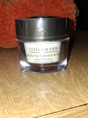 Estee Lauder κρέμα μεταχειρισμένη για λάμψη και ομαλοποίηση δυσχρωμιών