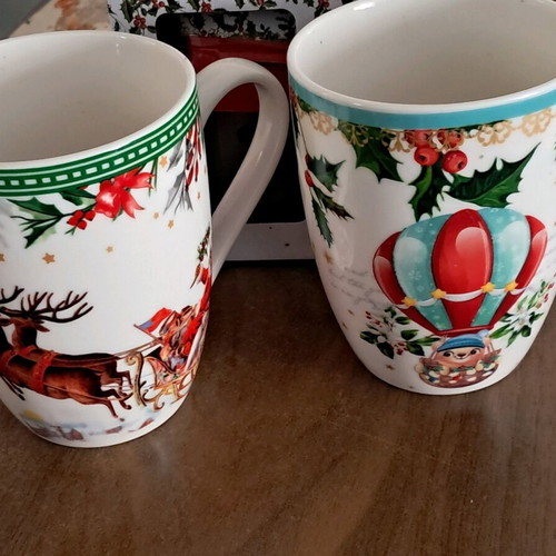 Porcelain Christmas mugs used, set of 2 with boxes