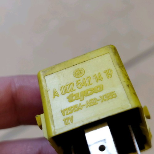 Mercedes 30A relay used 12V, genuine