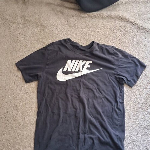 Nike shirt black like new, size S