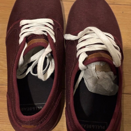 Low sneakers like new, burgundy with white laces, size 45
