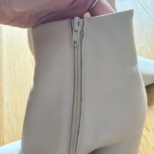 Zara boots beige faux leather with zipper, size 39, like new