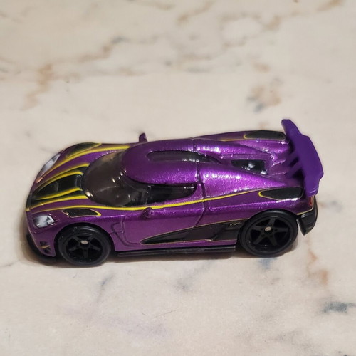 Hot Wheels Premium Koenigsegg Agera new