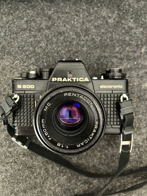 Praktica B200 αναλογική φωτογραφική μηχανή μεταχειρισμένη, με φακό