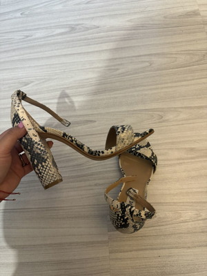 Steve Madden γυναικεία παπούτσια με τακούνι μέγεθος 38 μεταχειρισμένα, μαύρο και άσπρο