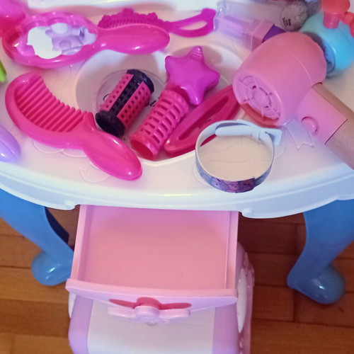 Martin Toys Beauty Vanity with Lights, Music and Stool like new
