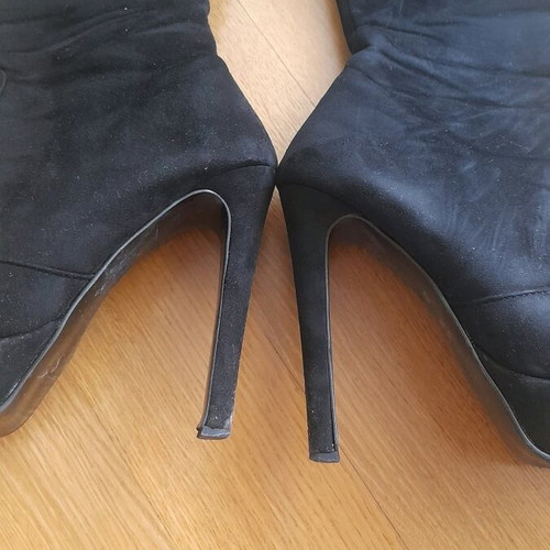 Over the knee boots size 39 like new, black with platform