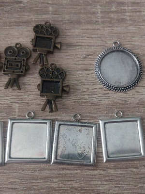 Set of 10 pendant bases, 2 round, 4 square, 4 camera