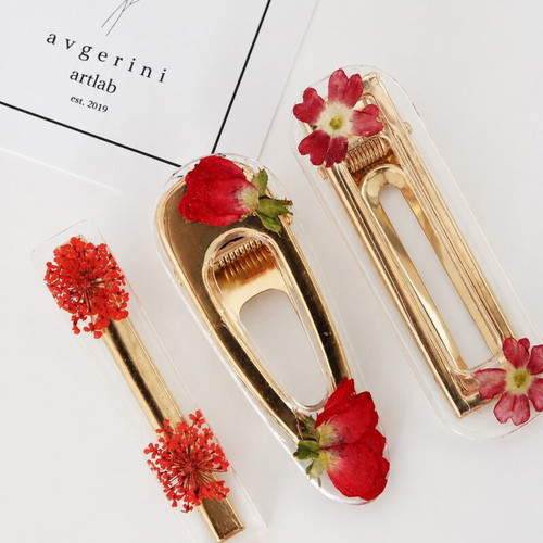 Handmade hair clip set with dried flowers, new