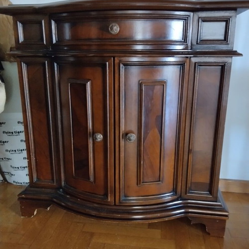 Vintage closet like new, short, 1m length, 1m height, 30cm width