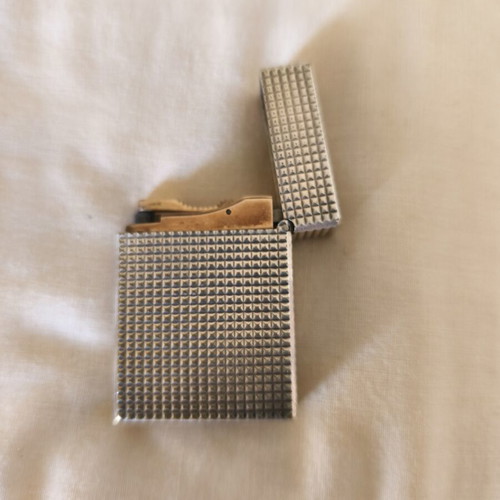ST Dupont lighter used, needs repair, very good condition