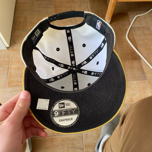 Chicago Bulls SnapBack Hat 9FIFTY Yellow White Used