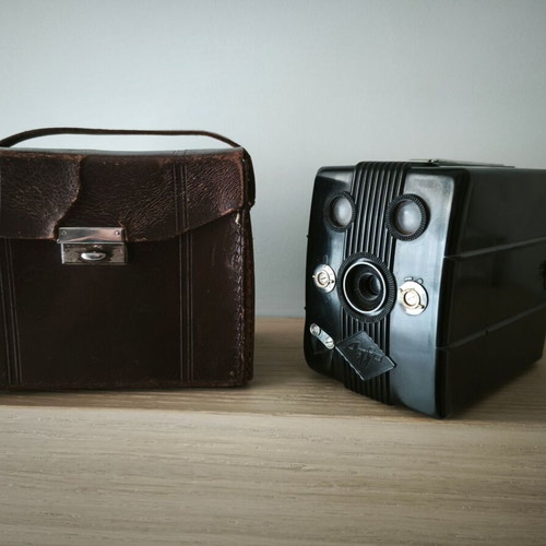 Agfa Trolix Box camera used (1936) with leather case