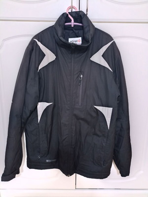 Etirel sports jacket Medium black like new with hidden hood
