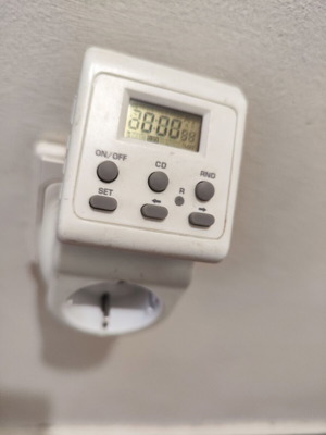 Electronic Digital Timer Plug like new with LCD display