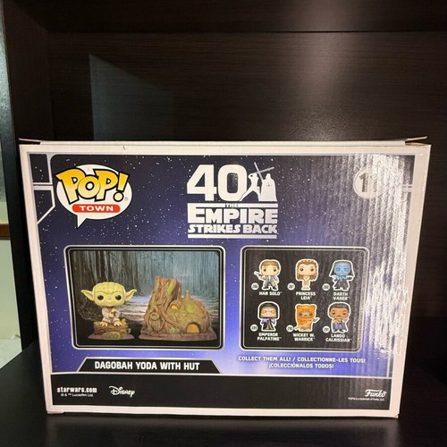 Funko Pop Star Wars Dagobah Yoda with Hut mint