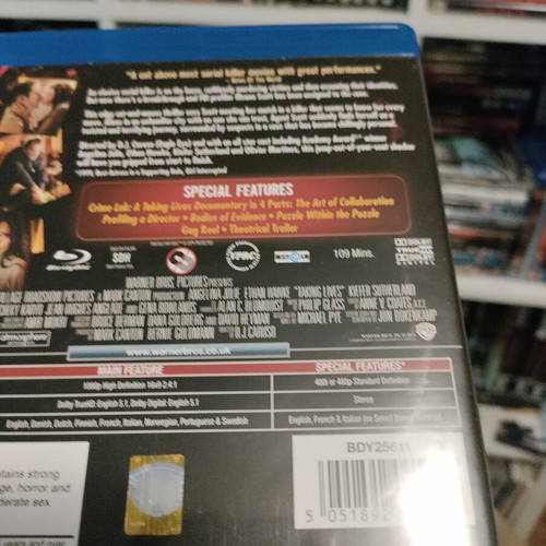Taking Lives Blu-Ray director's cut like new, crime thriller horror
