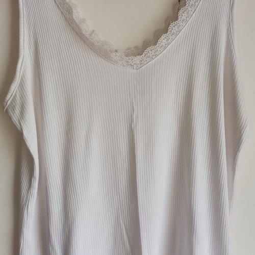 Tiffosi White Ribbed Blouse Large like new
