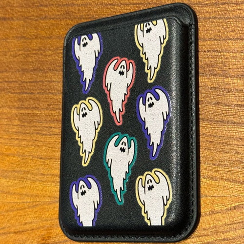 Mag Safe card holder with pattern like new, multicolor