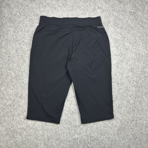 Columbia Women's Black Nylon Capri Shorts used, size XL