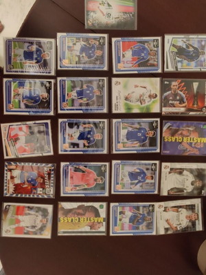 Football collectible cards like new, pack