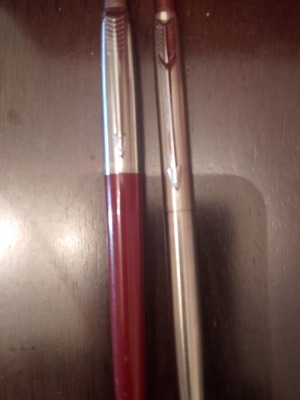 Parker pens set of two like new