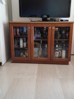 Έπιπλο σαλονιού μεταχειρισμένο